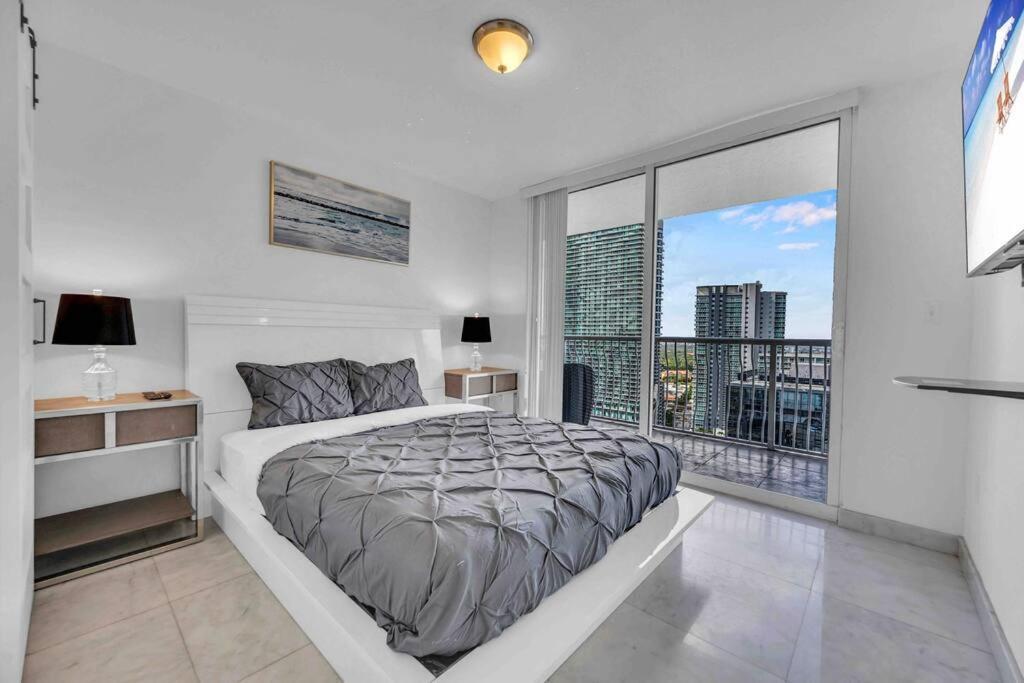 Iconic High Floor 3 Bedrooms In The Heart Of Miami Kültér fotó