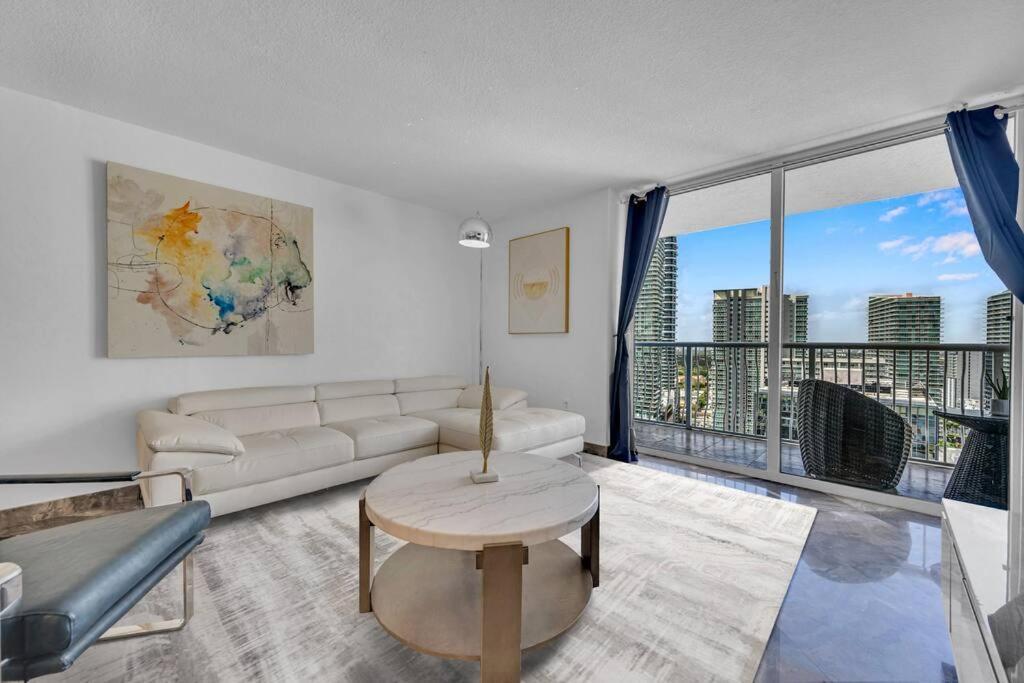 Iconic High Floor 3 Bedrooms In The Heart Of Miami Kültér fotó